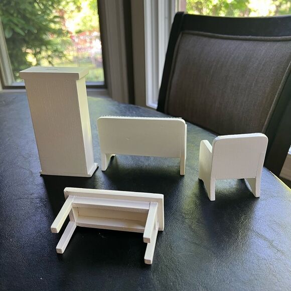 Doll House Furniture Set - Picture 3 of 9
